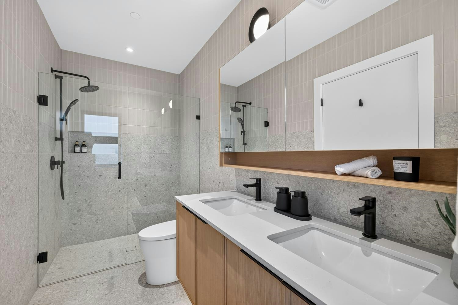 2-58 E 40th Avenue, Vancouver, BC, V5W 1L4 - 26