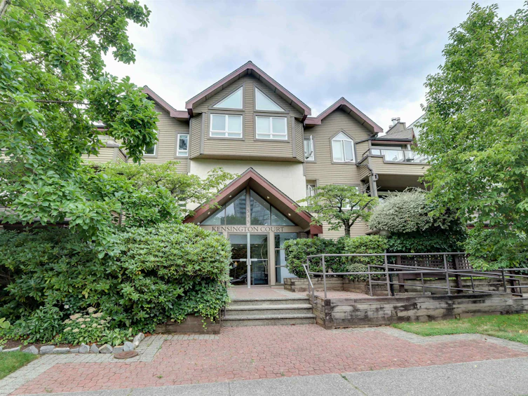 205-1535 Chesterfield Avenue, North Vancouver, BC, V7M 2N5 - 2
