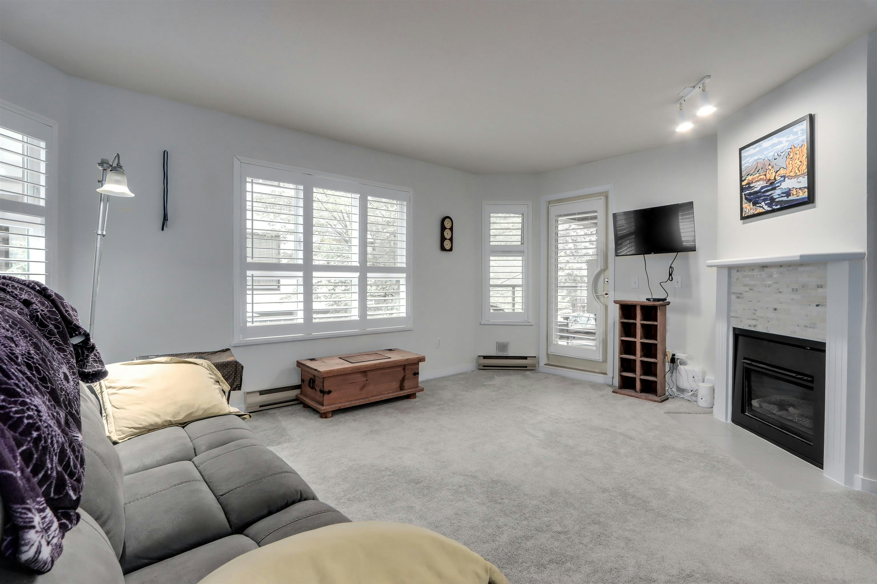 205-1535 Chesterfield Avenue, North Vancouver, BC, V7M 2N5 - 11