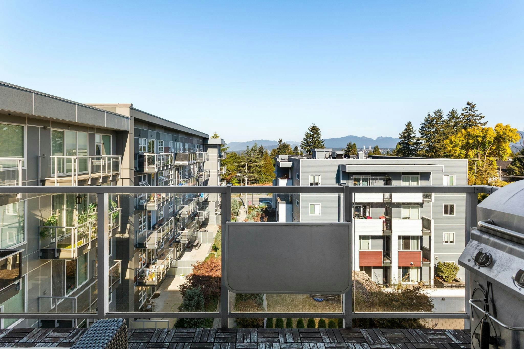 518-10838 Whalley Boulevard, Surrey, BC, V3R 0G8 - 22
