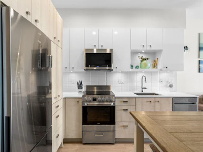518-10838 Whalley Boulevard - 4