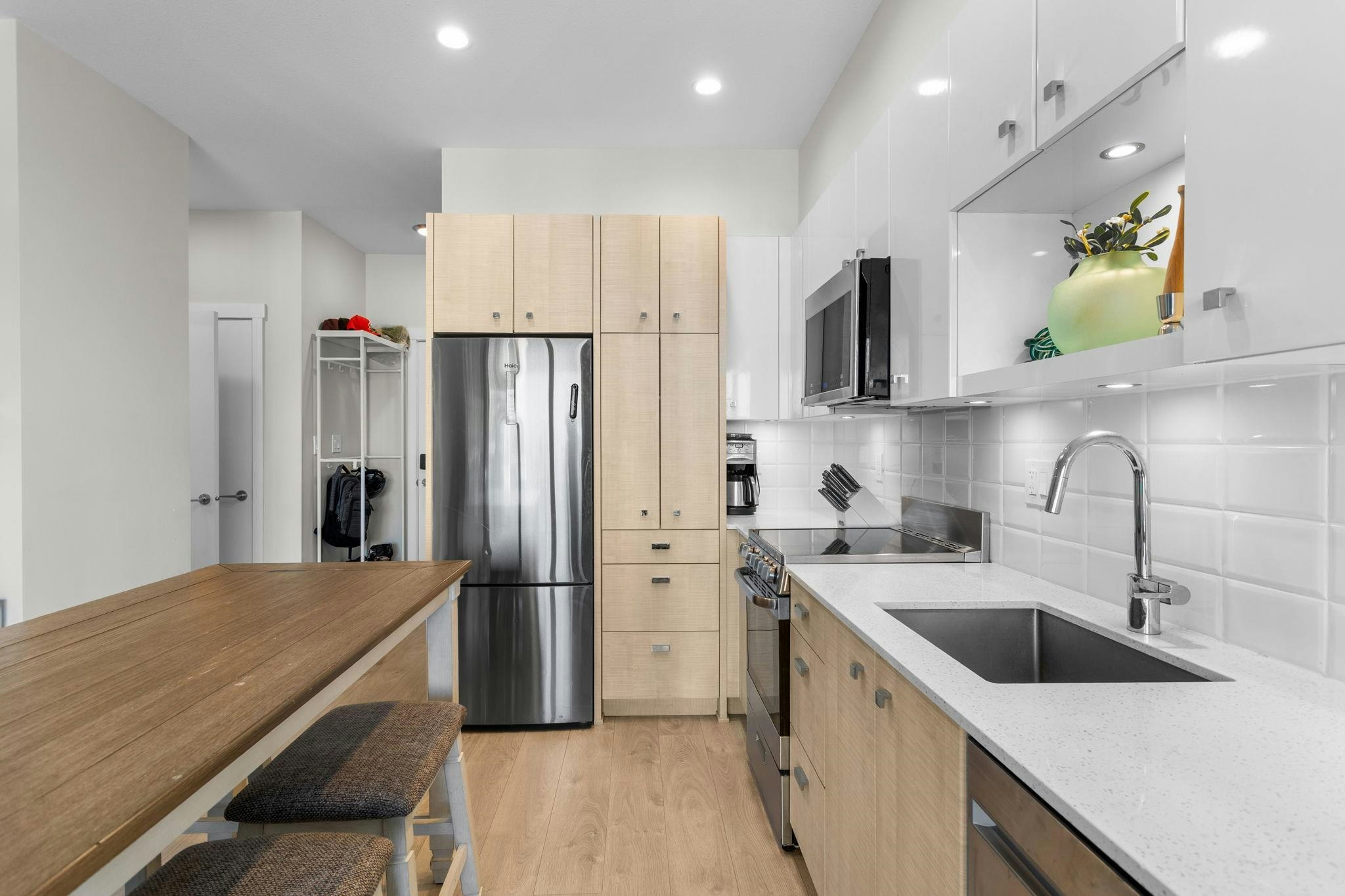 518-10838 Whalley Boulevard - 3