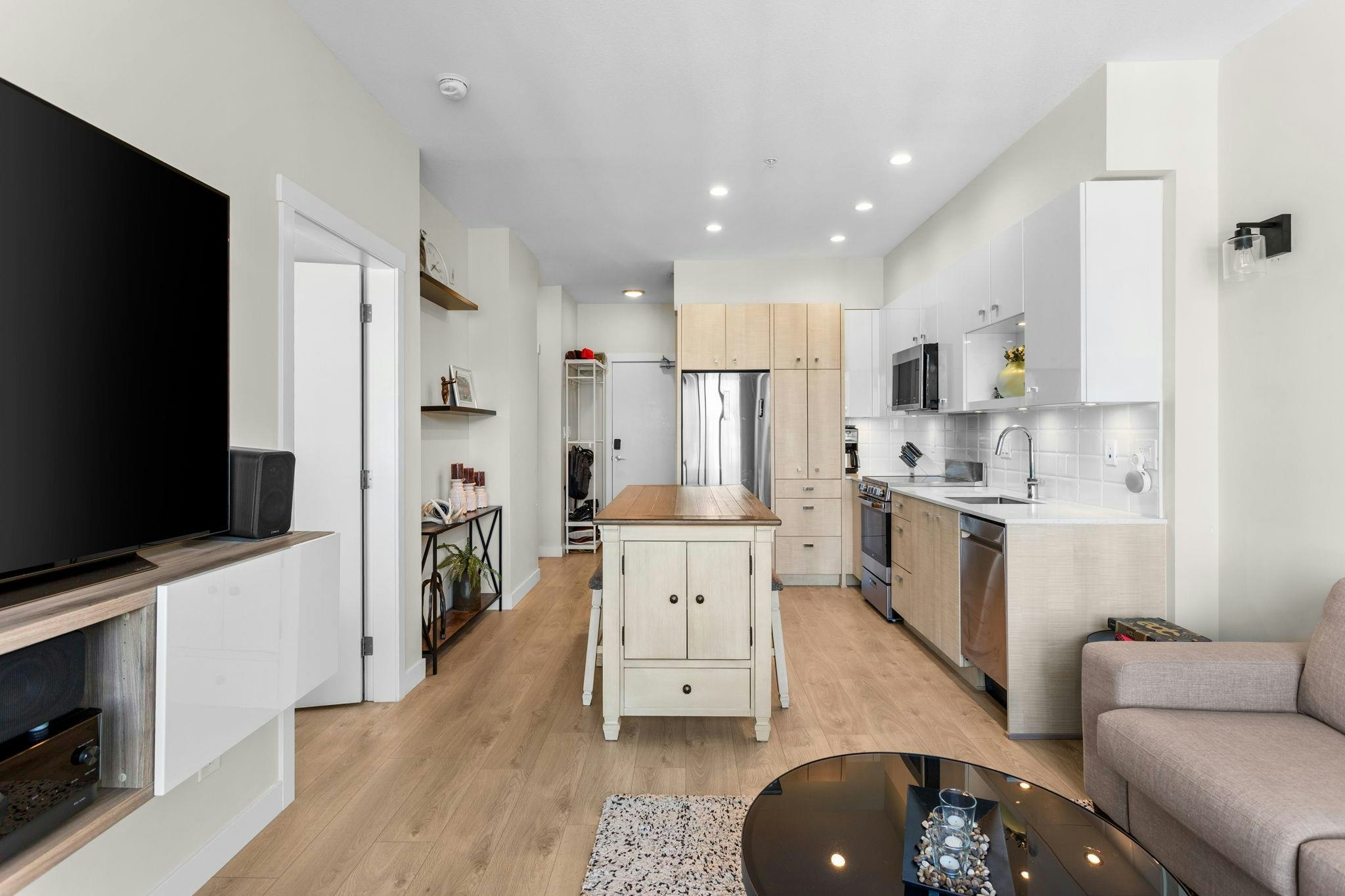 518-10838 Whalley Boulevard, Surrey, BC, V3R 0G8 - 9