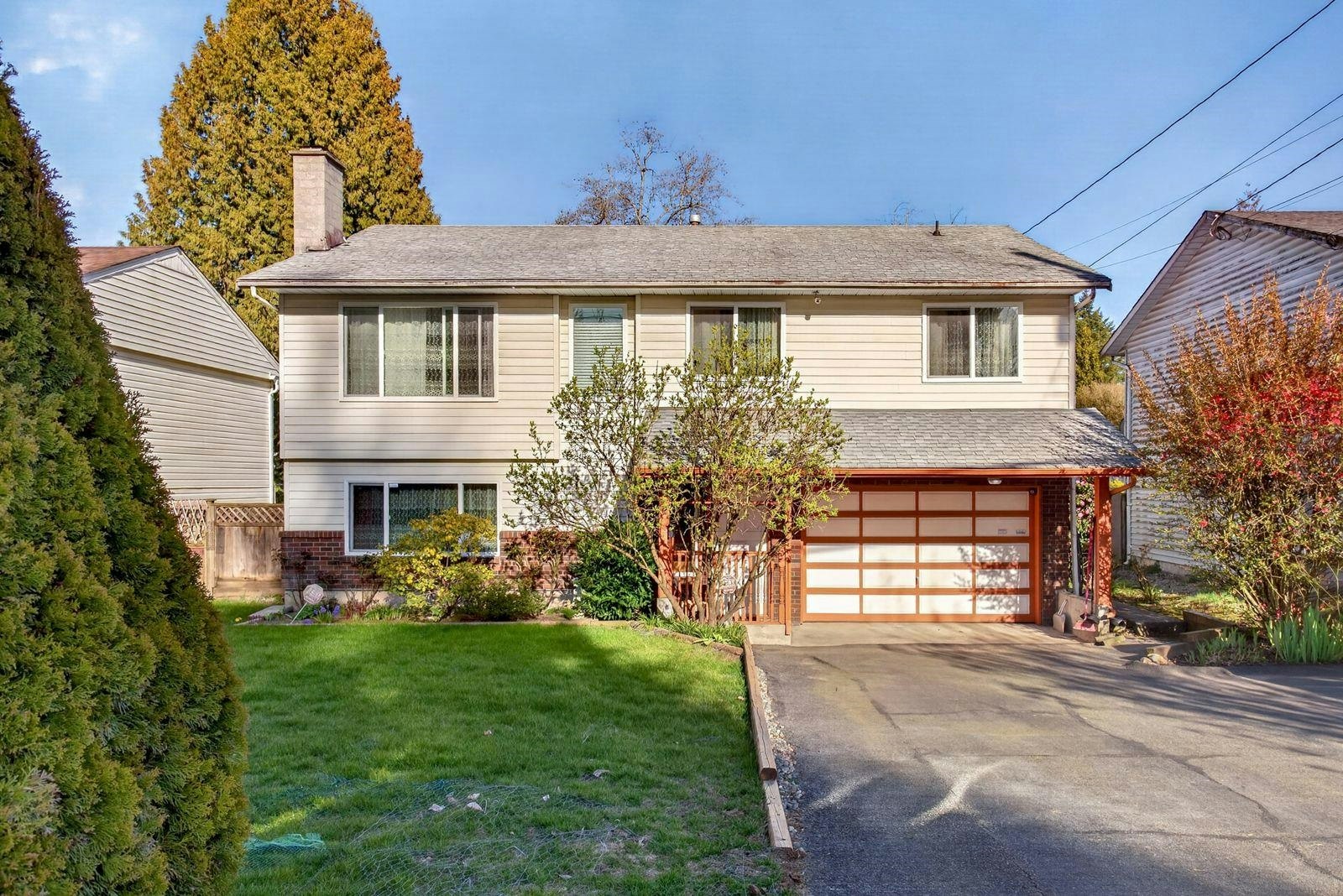 10842 144a Street, Surrey, BC, V3R 3R1