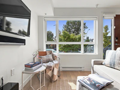 357 E 16th Avenue - 5