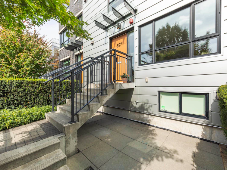 357 E 16th Avenue, Vancouver, BC, V5T 2T7 - 25