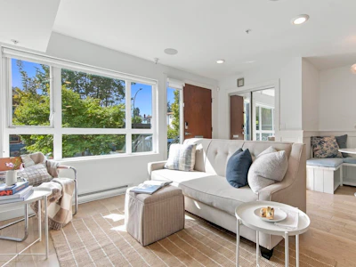 357 E 16th Avenue - 4