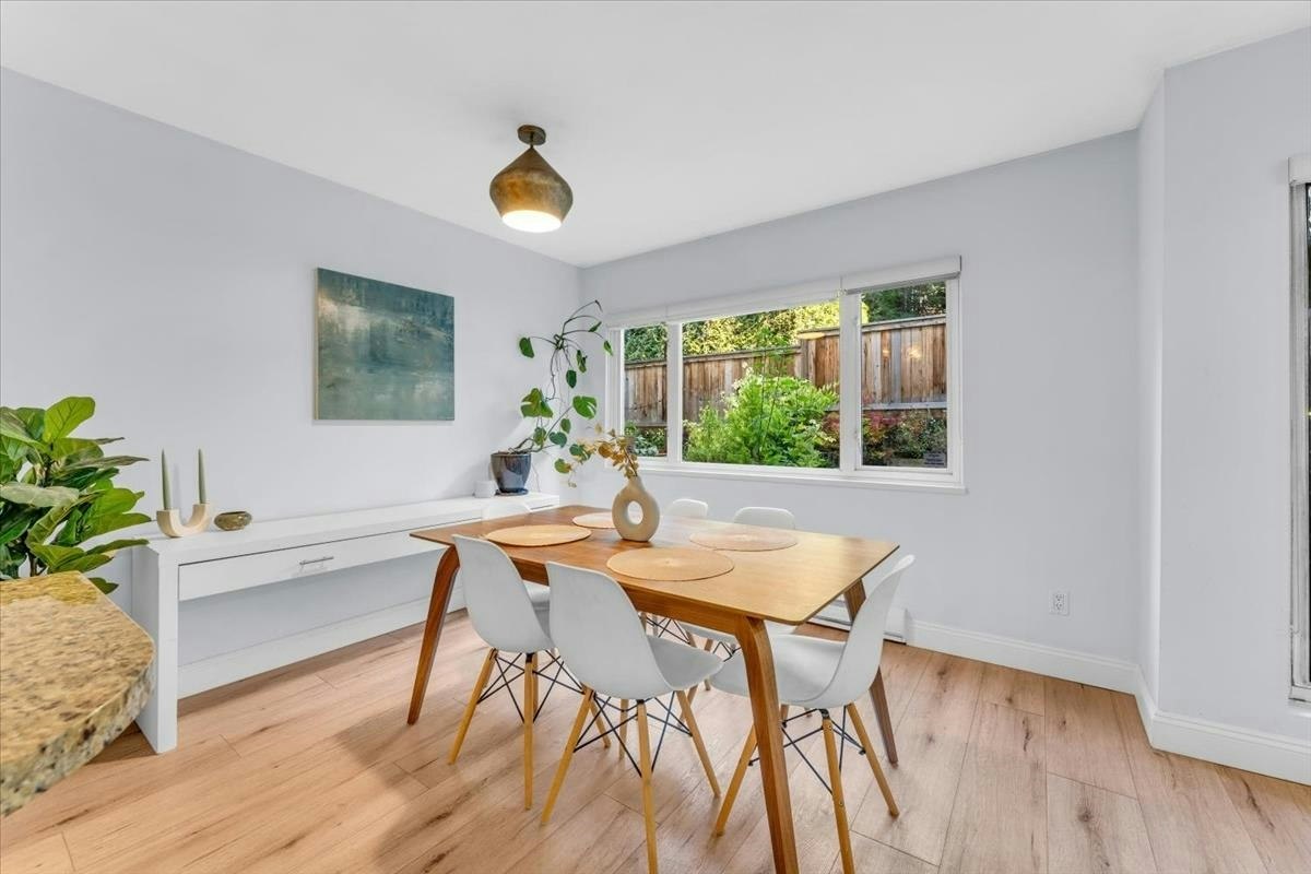 102-320 W 2nd Street, North Vancouver, BC, V7M 1E1 - 9