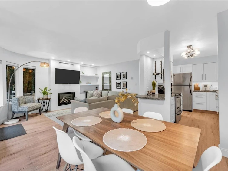 102-320 W 2nd Street, North Vancouver, BC, V7M 1E1 - 11