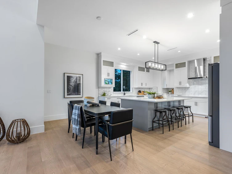 730 Schoolhouse Street, Coquitlam, BC, V3J 5R9 - 9