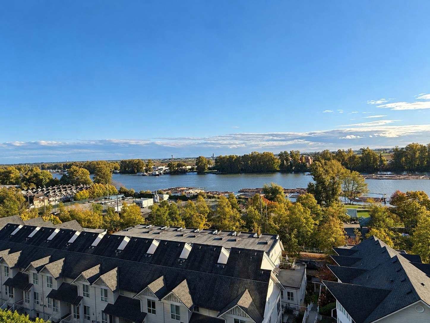 907-2733 Chandlery Place, Vancouver, BC, V5S 4V3
