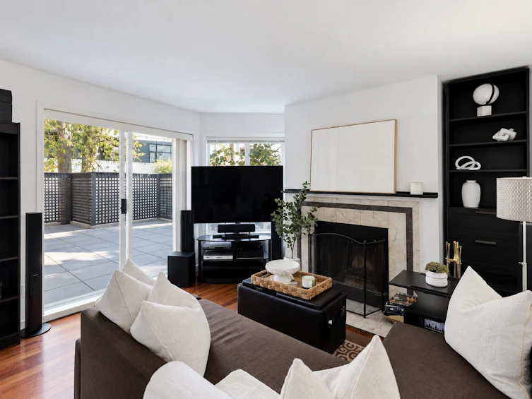 104-555 W 14th Avenue, Vancouver, BC, V5Z 4G8