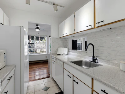 104-555 W 14th Avenue - 4