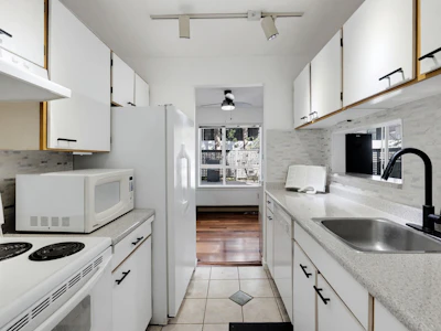 104-555 W 14th Avenue - 5