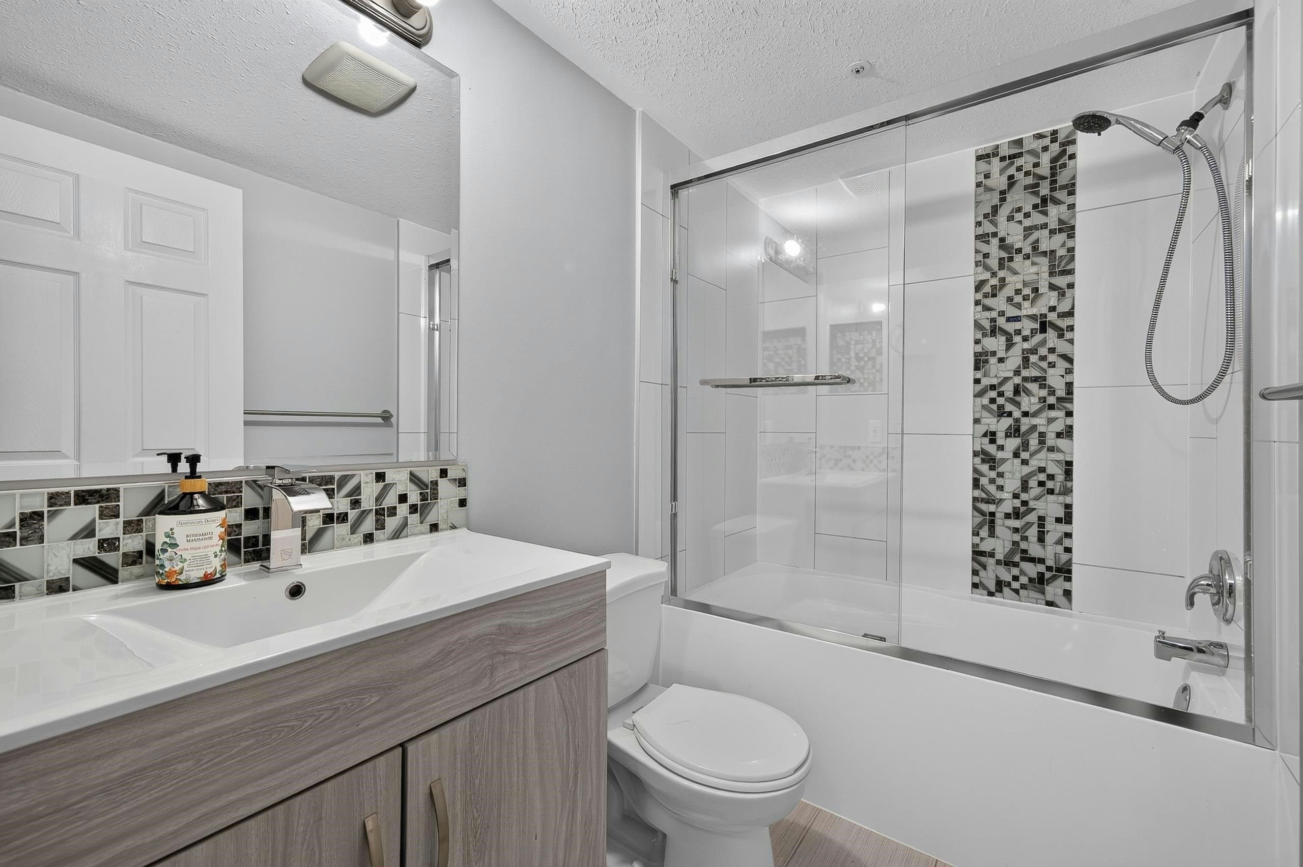 104-7475 138 Street, Surrey, BC, V3W 0Y9 - 17