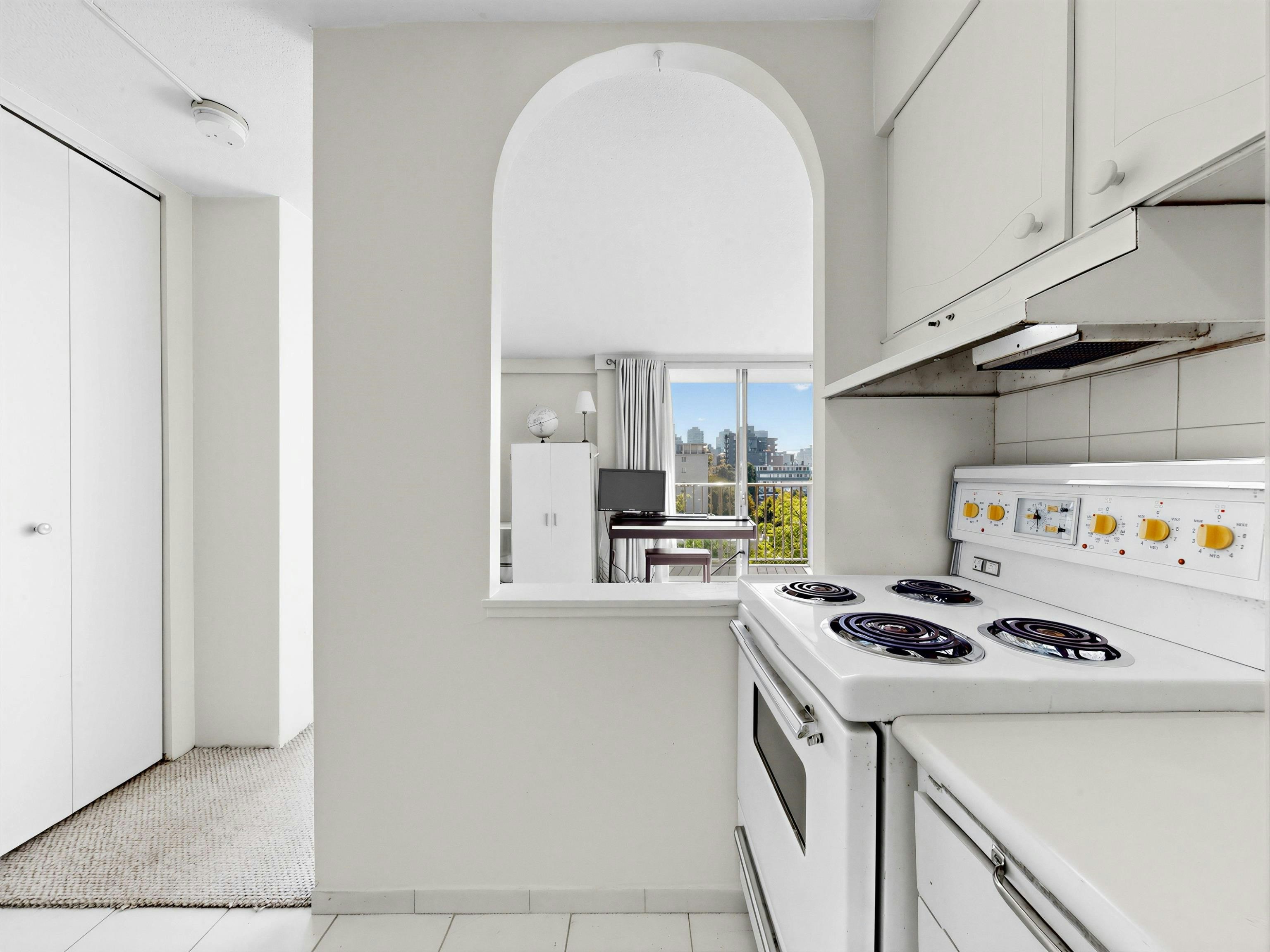906-1251 Cardero Street, Vancouver, BC, V6G 2H9 - 9