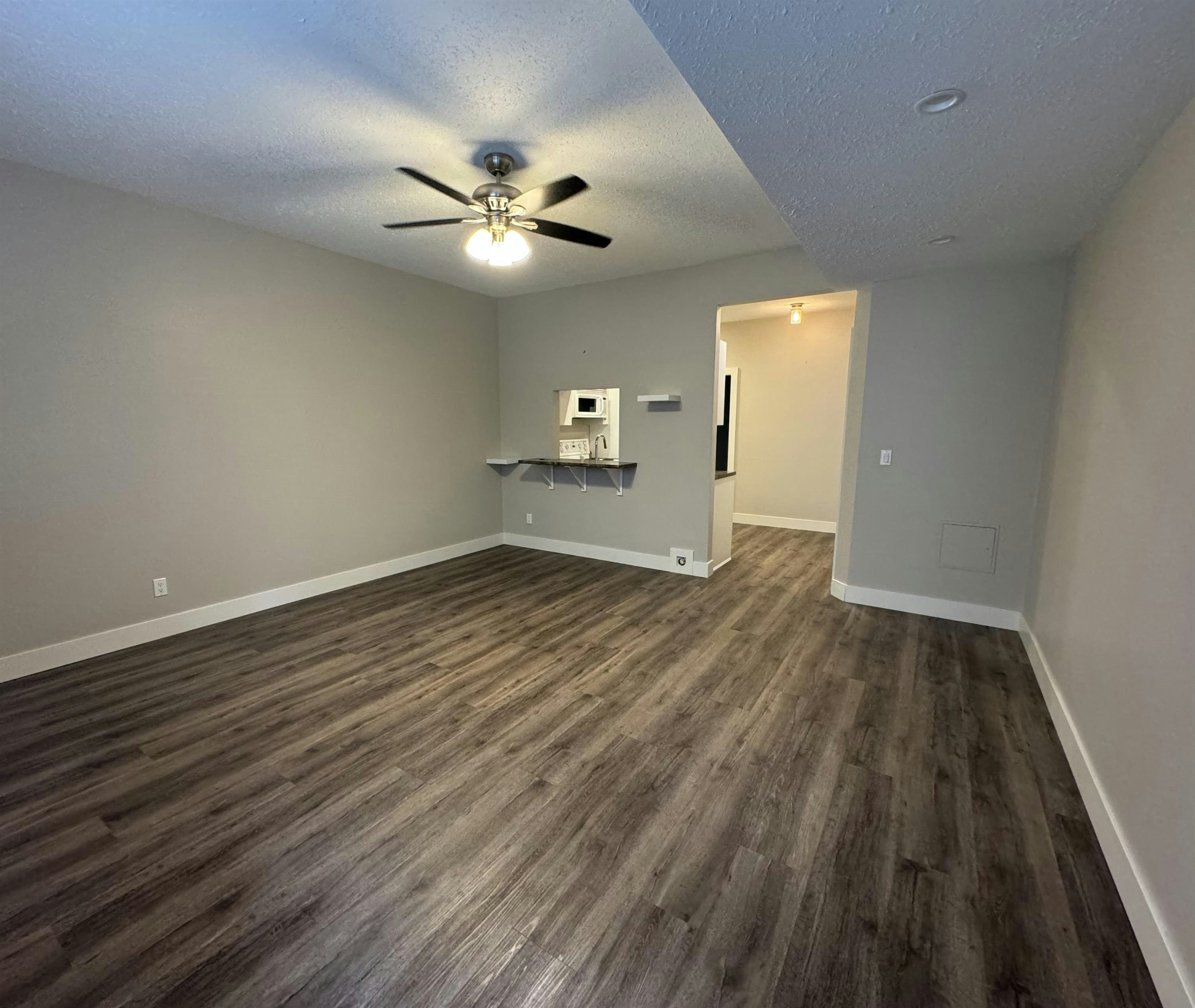 23855 Zeron Avenue, Maple Ridge, BC, V2W 1E3 - 2
