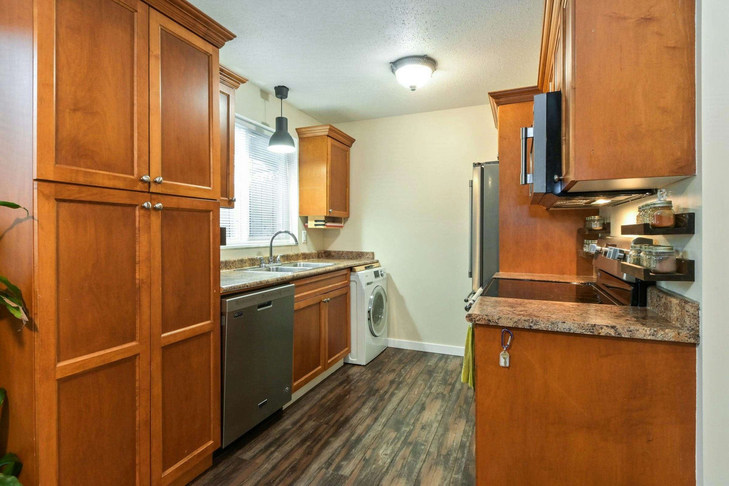 11-33900 Mayfair Avenue, Abbotsford, BC, V2S 1R2 - 9