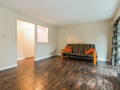 11-33900 Mayfair Avenue - 5