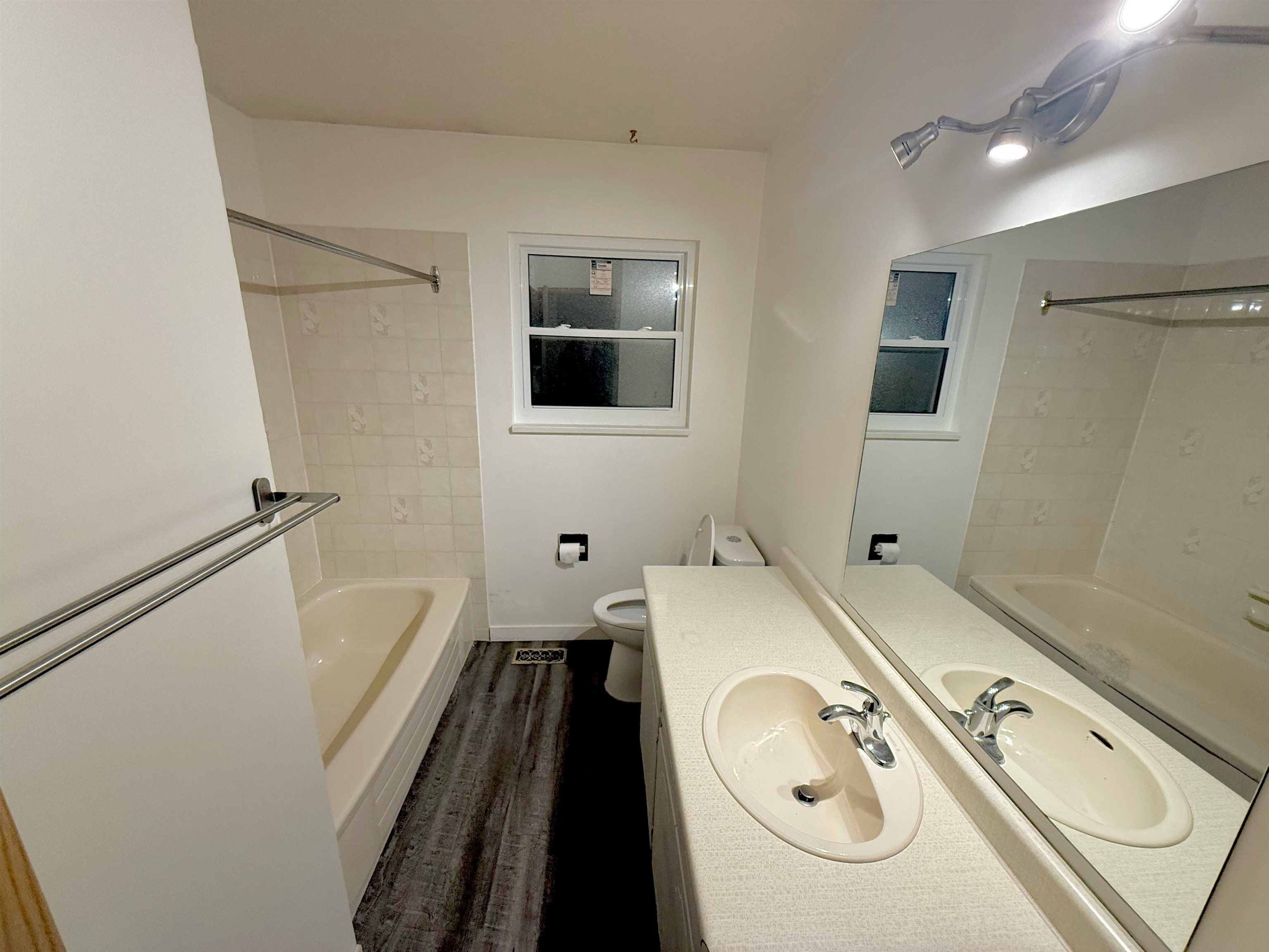 Up-2217 Hillside Avenue, Coquitlam, BC, V3K 1L3 - 10