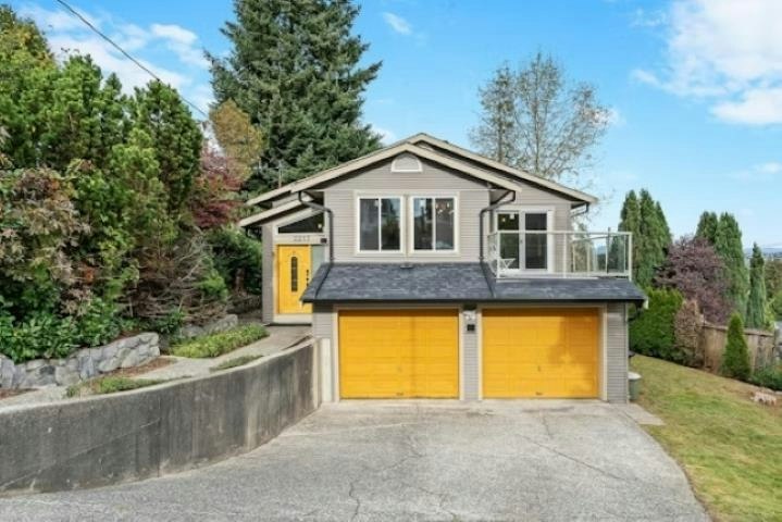 Up-2217 Hillside Avenue, Coquitlam, BC, V3K 1L3