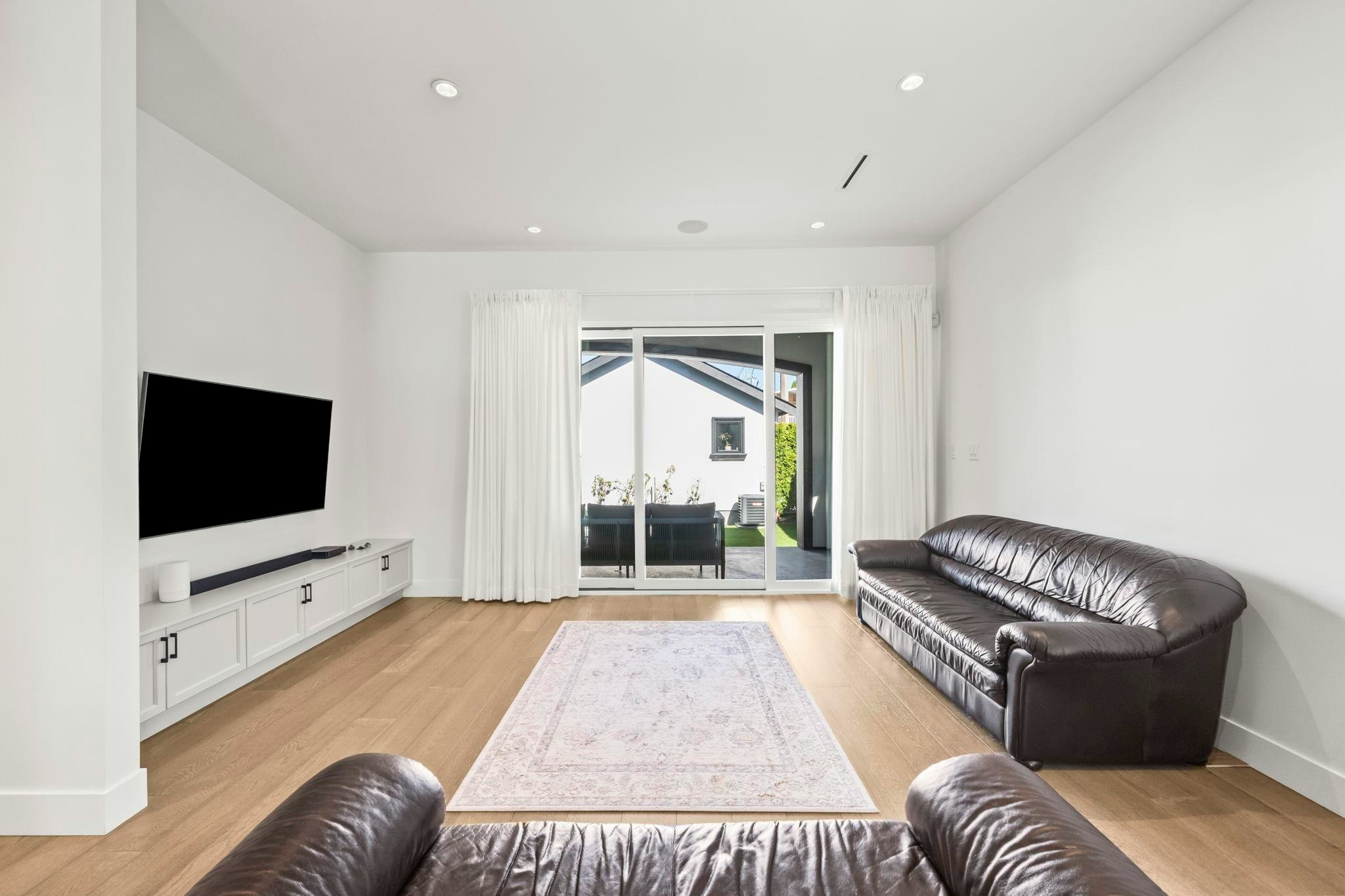4347 Georgia Street, Burnaby, BC, V5C 2T9 - 11