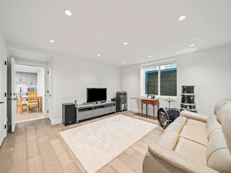 4347 Georgia Street, Burnaby, BC, V5C 2T9 - 30