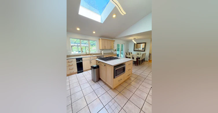 4501A Woodgreen Drive, West Vancouver, BC, V7S 2T8 - 7