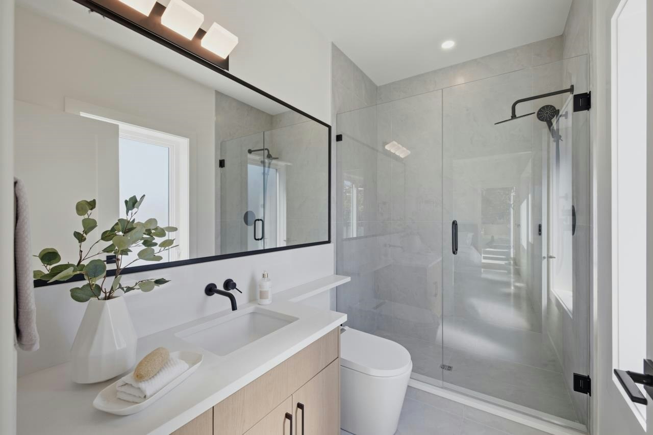 3016 E 19th Avenue, Vancouver, BC, V5M 2S9 - 18