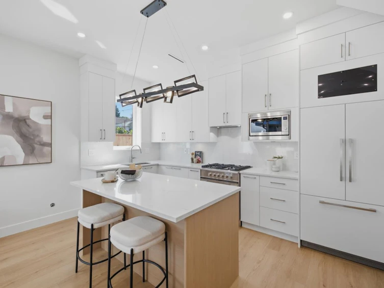 3016 E 19th Avenue, Vancouver, BC, V5M 2S9 - 10