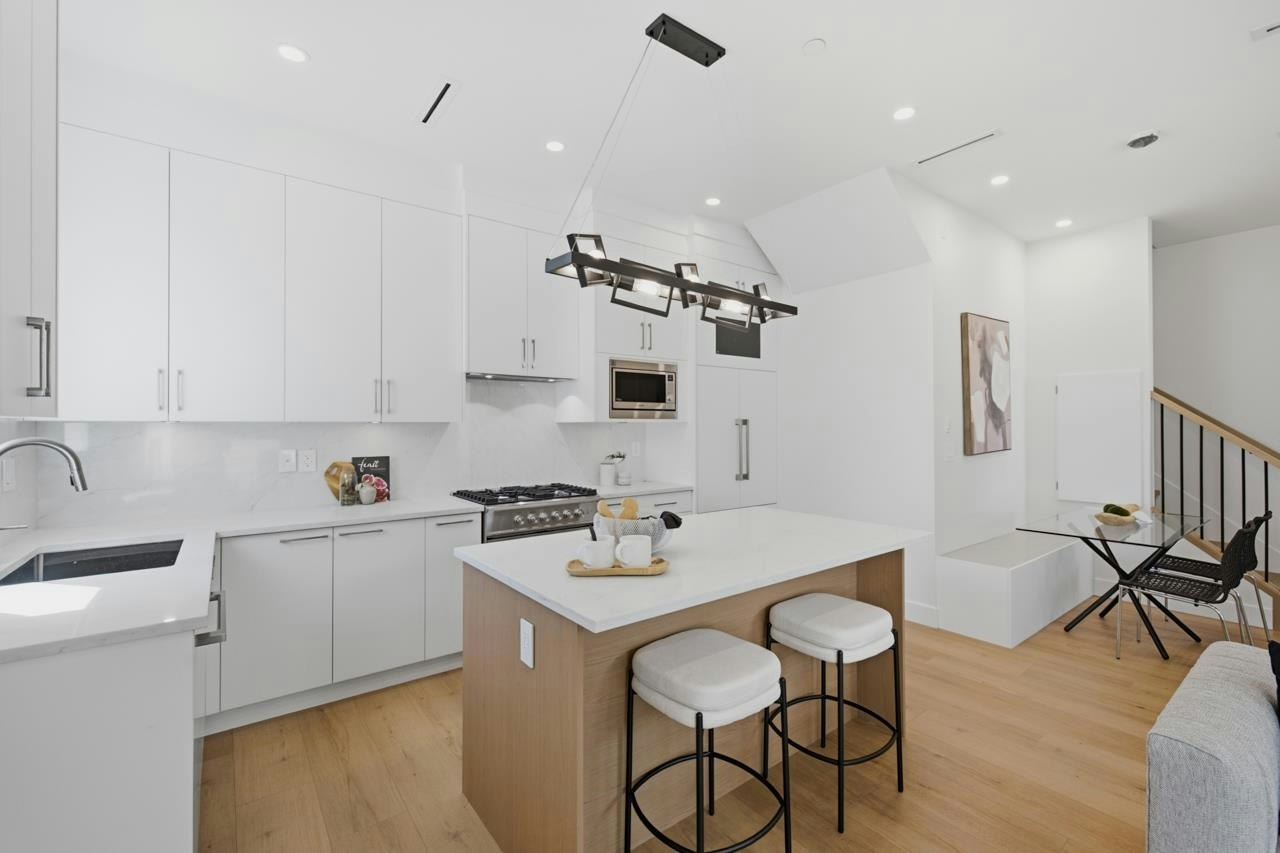 3016 E 19th Avenue, Vancouver, BC, V5M 2S9 - 11