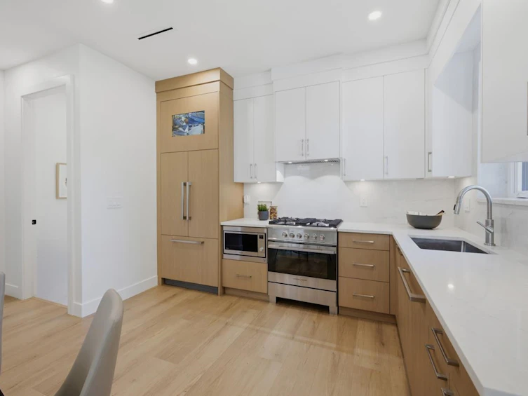 1-3018 E 19th Avenue, Vancouver, BC, V5M 2S9 - 9