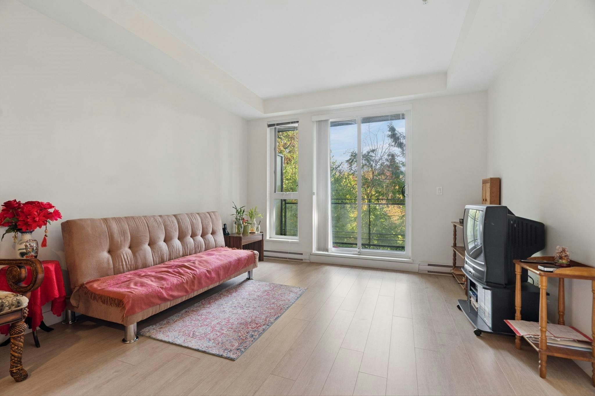 307-13919 Fraser Highway, Surrey, BC, V3T 4E6
