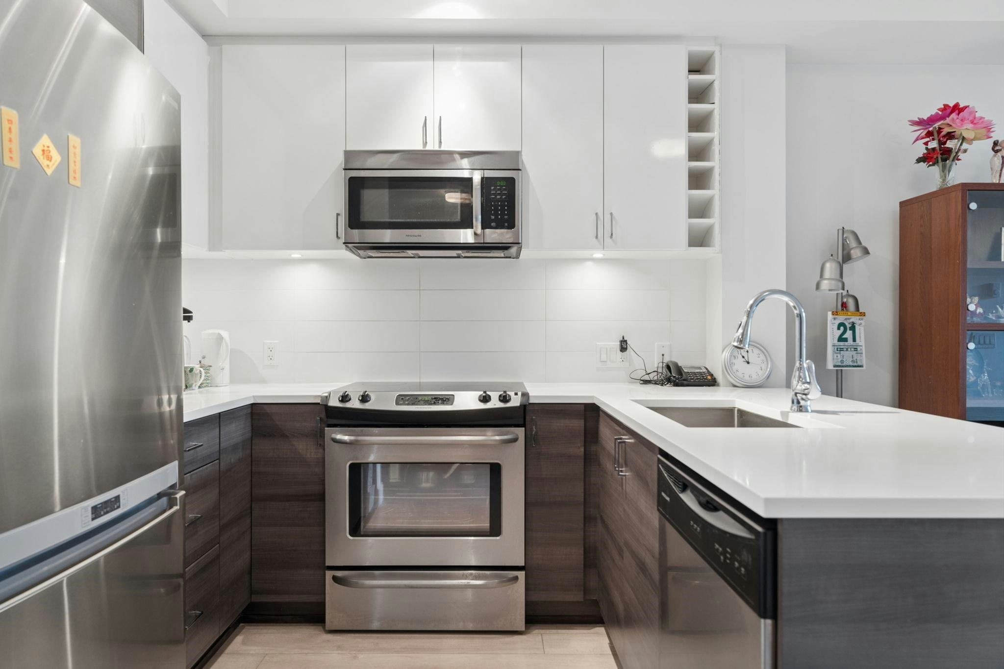 307-13919 Fraser Highway, Surrey, BC, V3T 4E6 - 4