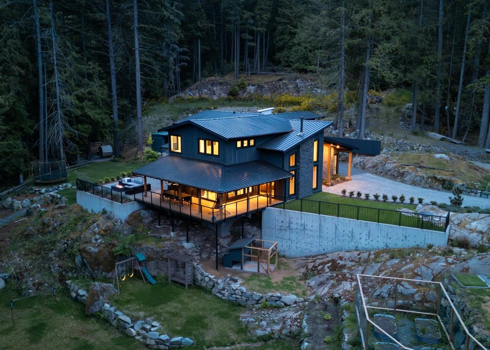 1604 Joan Audrey Lane, Bowen Island, BC, V0N 1G2 - 2