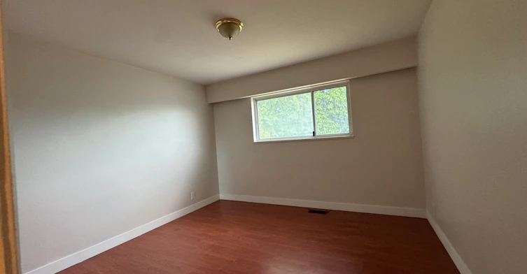 Upper-6717 Broadway, Burnaby, BC, V5B 2Y7 - 6