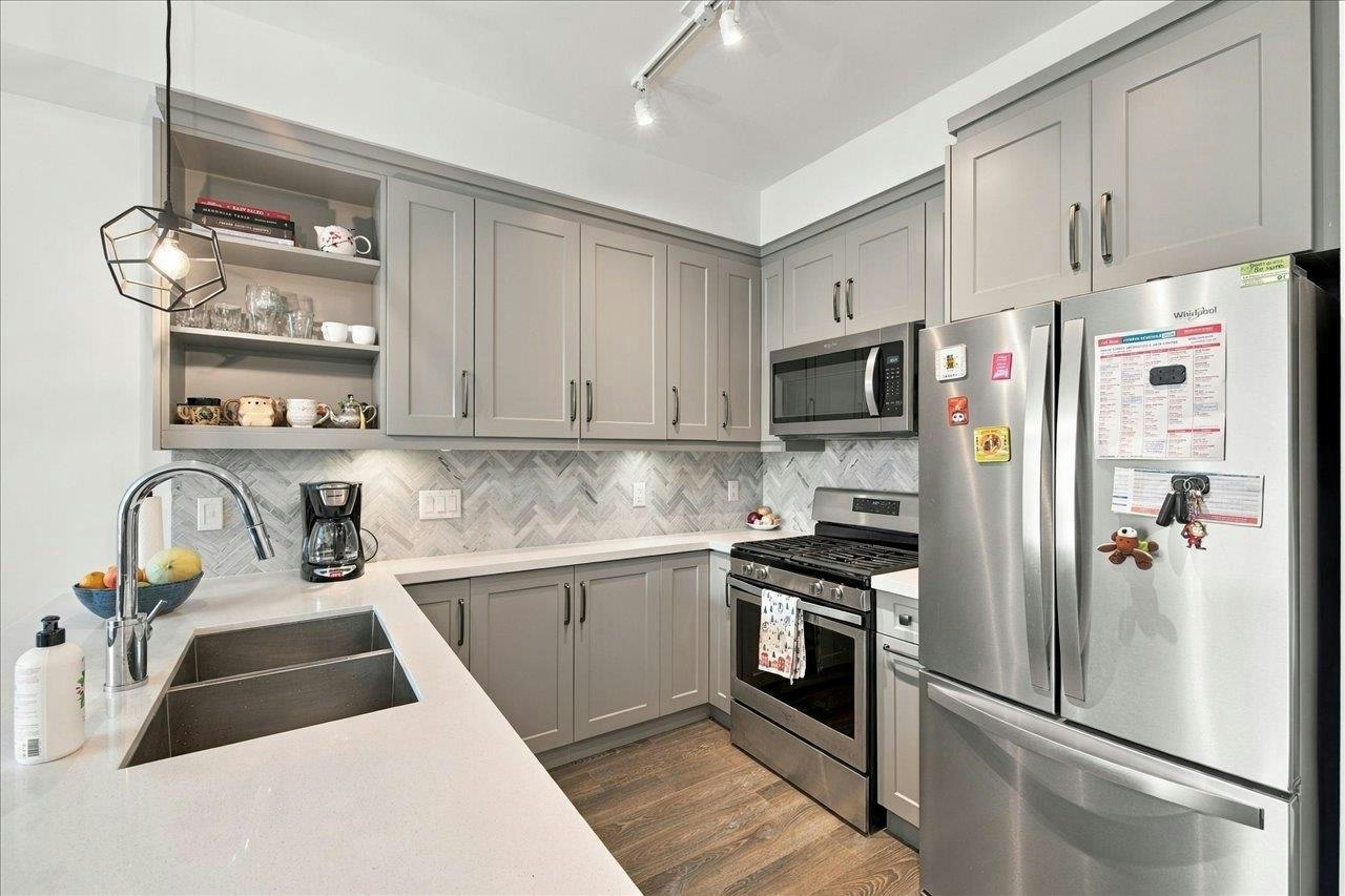 313-14550 Winter Crescent, Surrey, BC, V4P 0G4 - 13