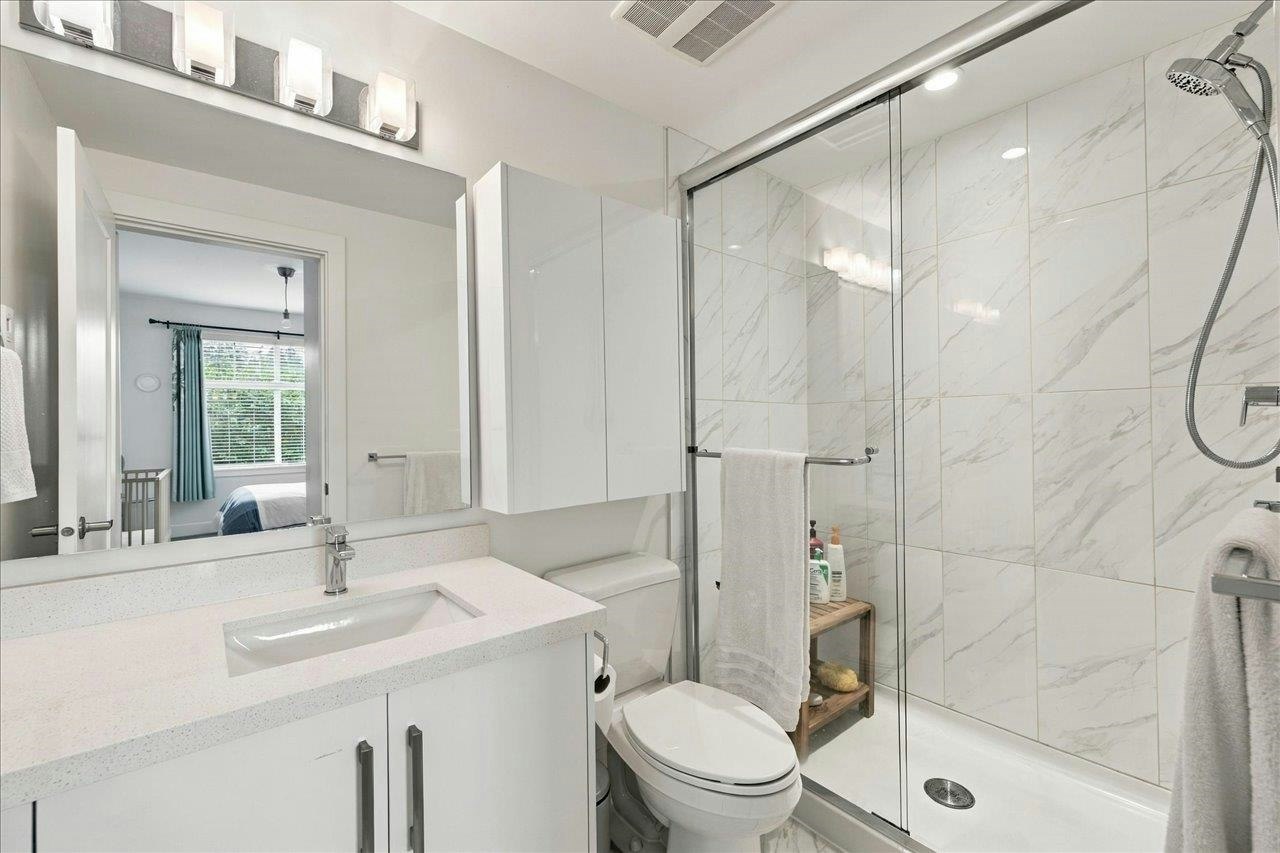 313-14550 Winter Crescent, Surrey, BC, V4P 0G4 - 18