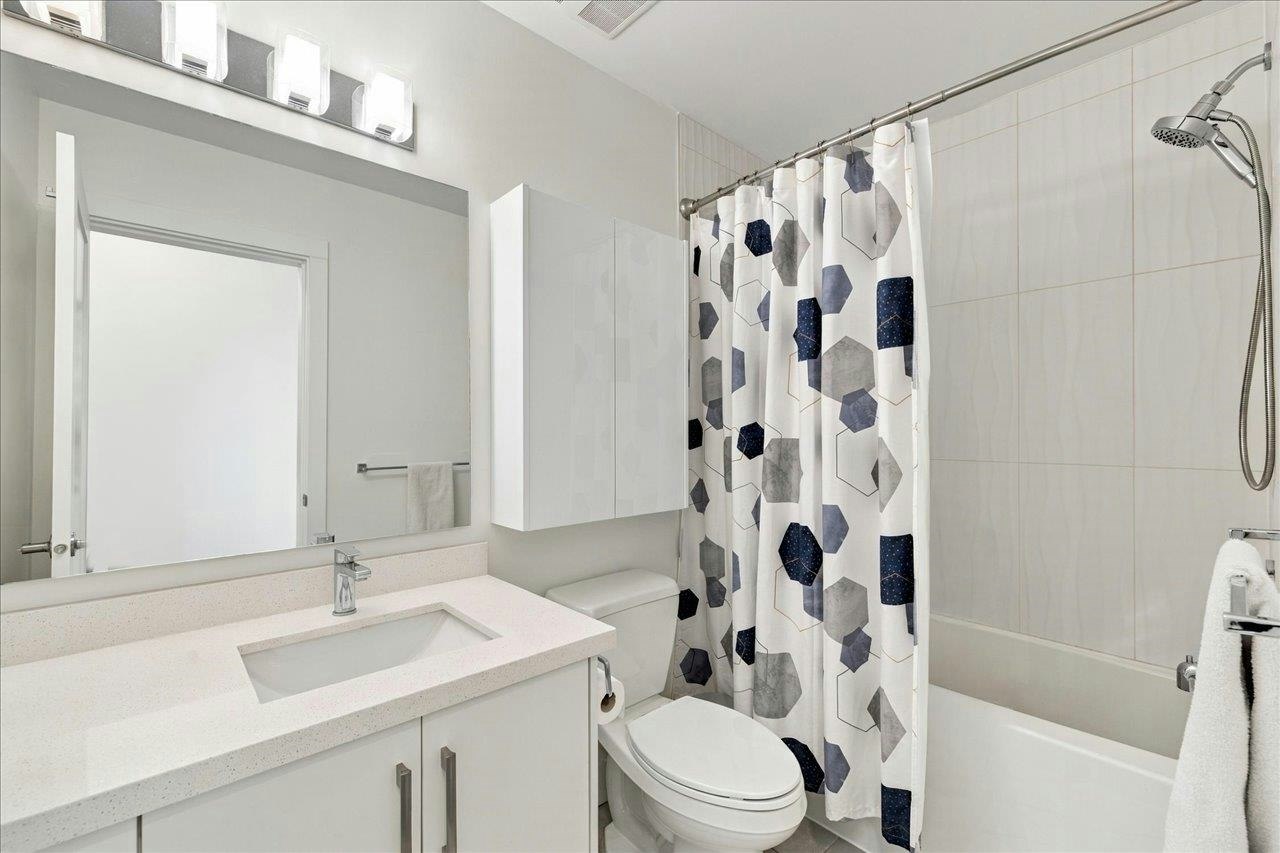 313-14550 Winter Crescent, Surrey, BC, V4P 0G4 - 22