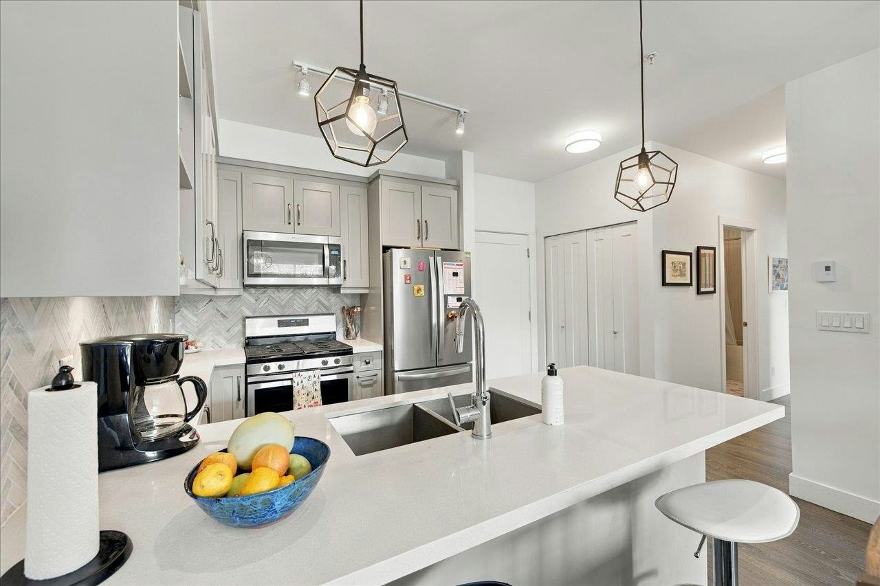 313-14550 Winter Crescent, Surrey, BC, V4P 0G4 - 11