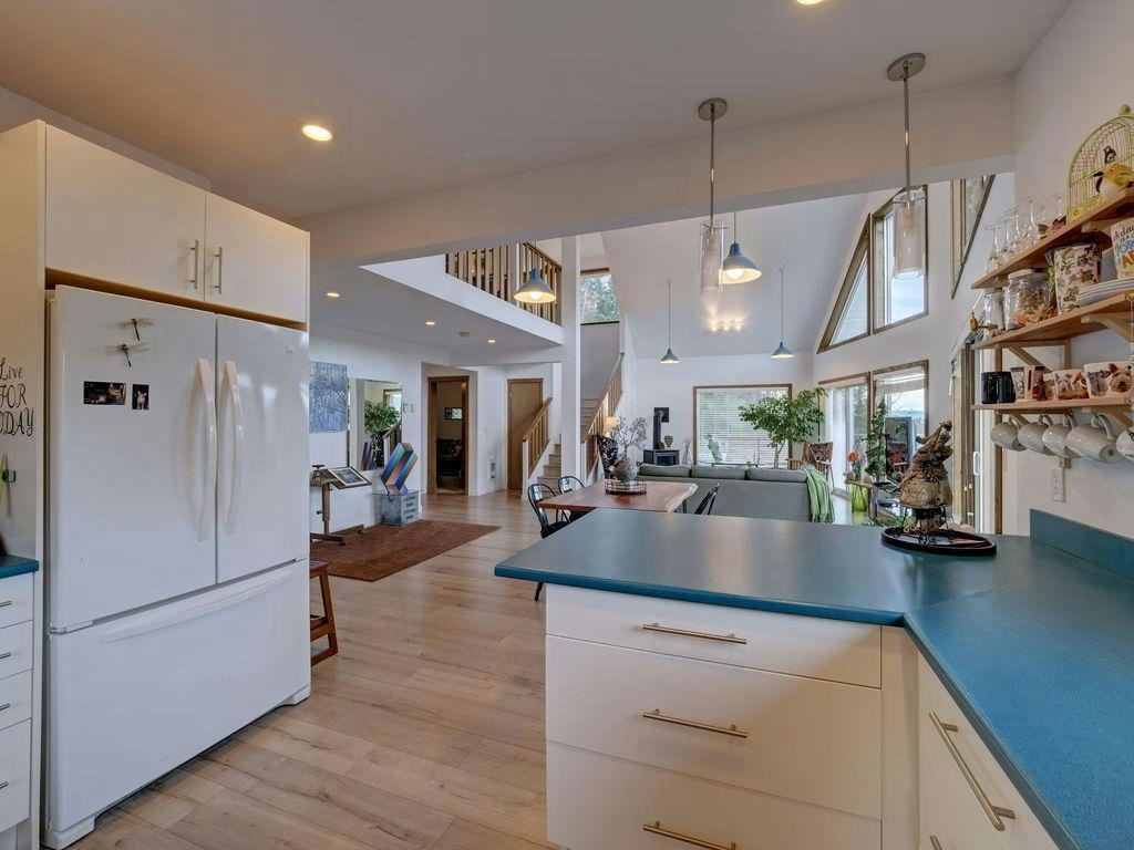 5280 Cecil Hill Road, Pender Harbour Egmont, BC, V0N 2H1 - 8