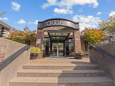 329-10838 City Parkway - 2