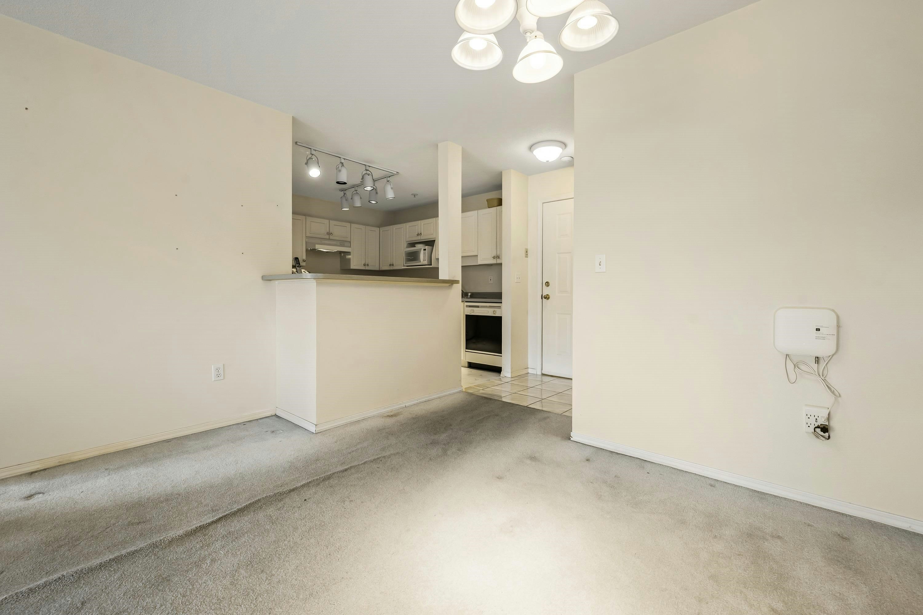 304-45520 Knight Road, Chilliwack, BC, V2R 3Z2 - 8