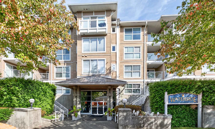 251-5880 Dover Crescent