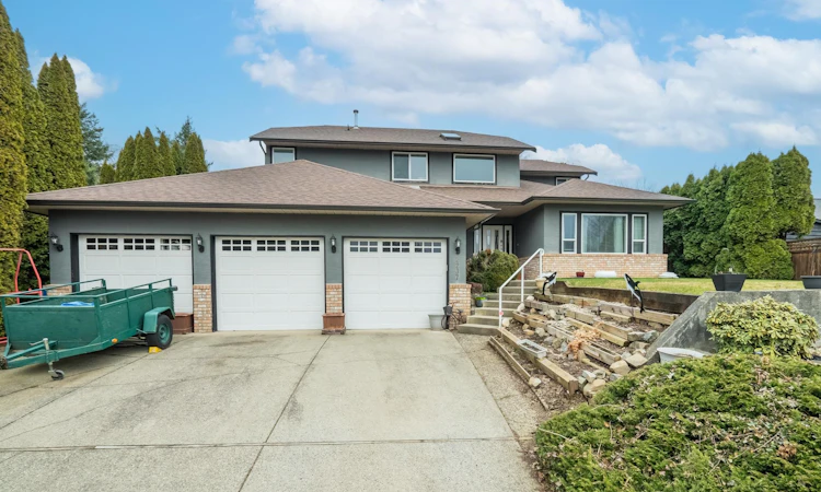 2237 Mountain Drive