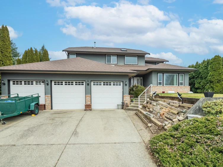 2237 Mountain Drive, Abbotsford, BC, V3G 1E3