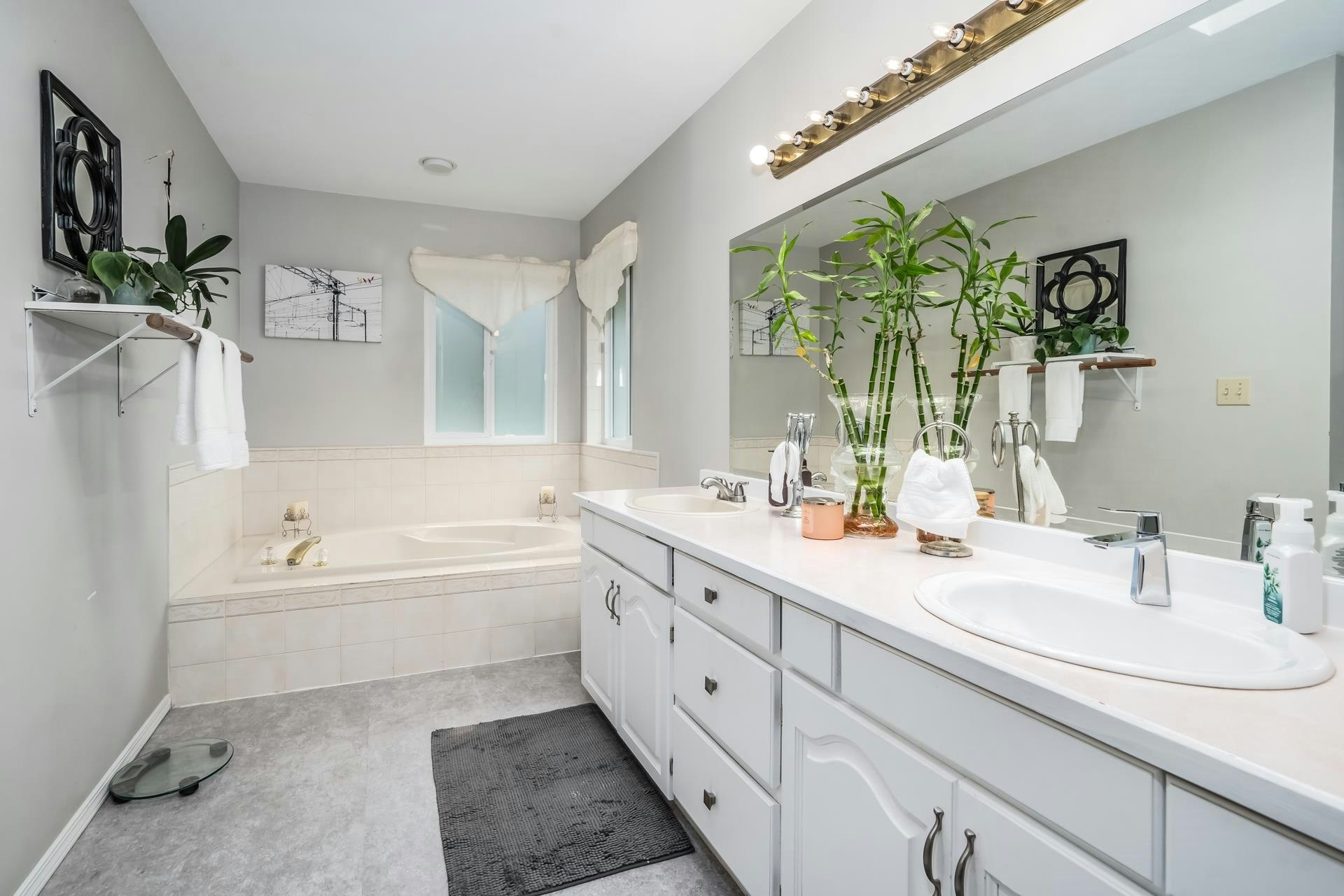 2237 Mountain Drive, Abbotsford, BC, V3G 1E3 - 25