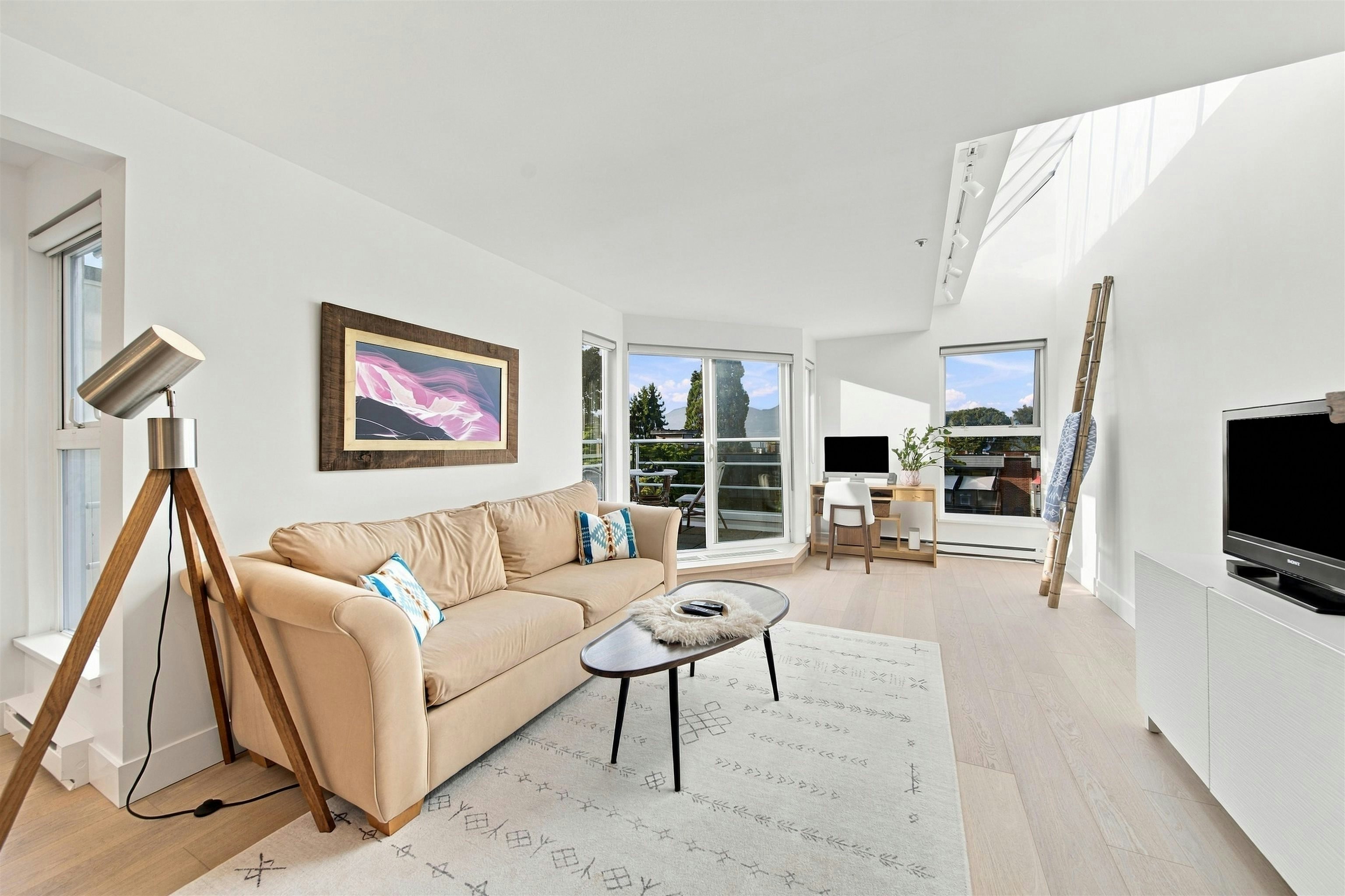2240 York Avenue - 4