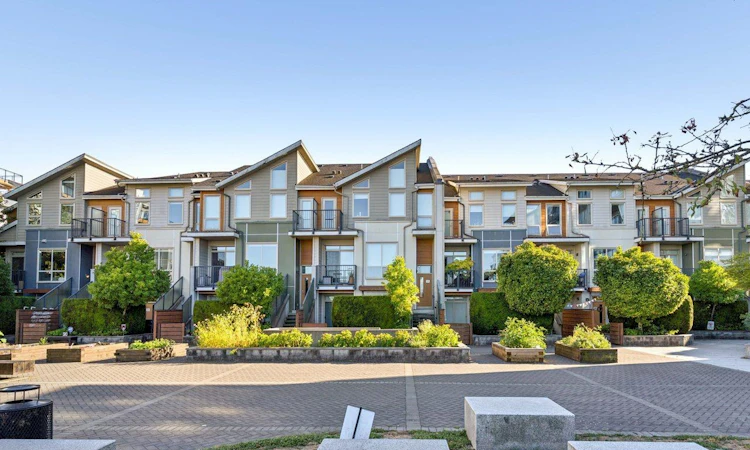 24-10133 River Drive