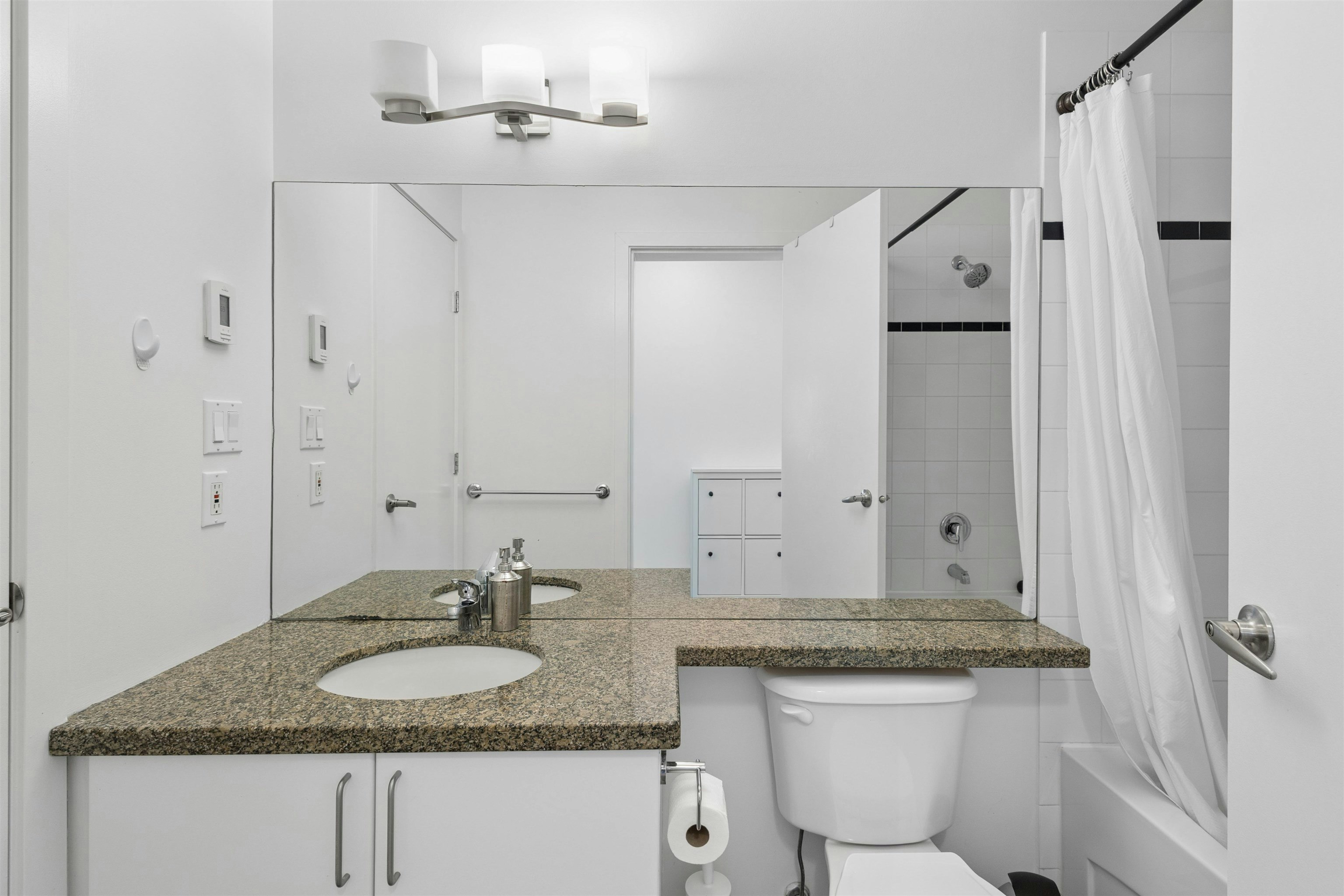 307-2680 Arbutus Street, Vancouver, BC, V6J 5L8 - 22